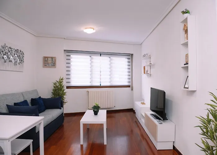 Diafano Y Acogedor En By Apartment Vigo